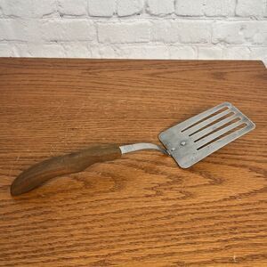 Cutco No.16 Stainless Steel Turner Spatula Marbled Brown Handle Vintage USA